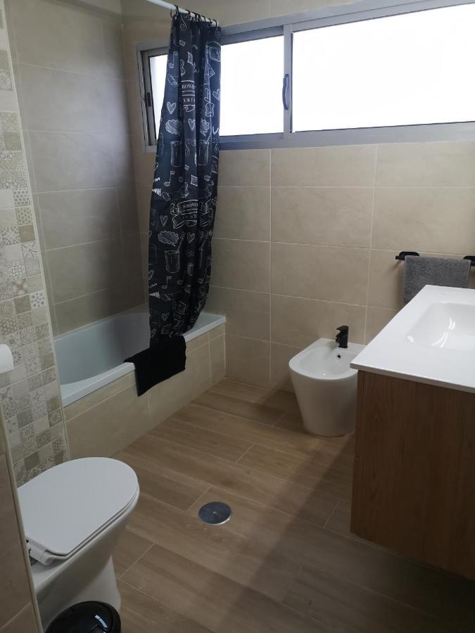 Hostal Mari En La Laguna, Alquiler Habitacion Privada En Hostal, 6 Habitaciones Cerca De La Universidad Y Aeropuerto Norte, 3 Banos Compartidos La Laguna  Exteriér fotografie