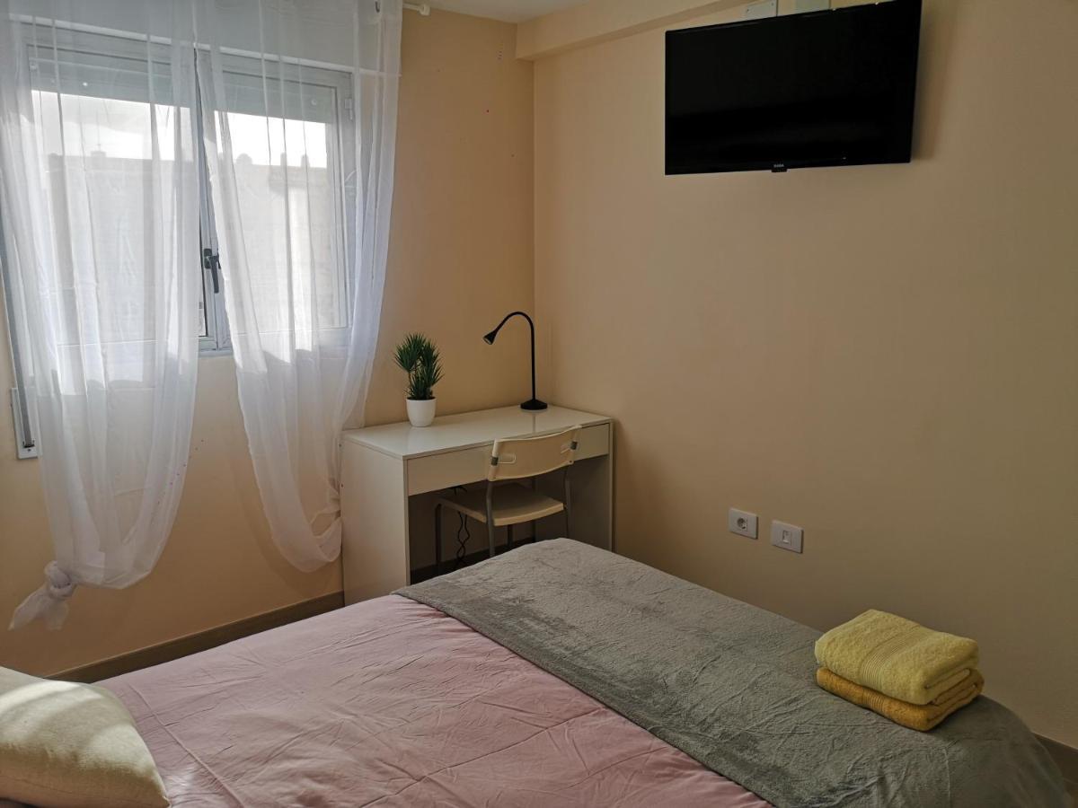 Hostal Mari En La Laguna, Alquiler Habitacion Privada En Hostal, 6 Habitaciones Cerca De La Universidad Y Aeropuerto Norte, 3 Banos Compartidos La Laguna  Exteriér fotografie