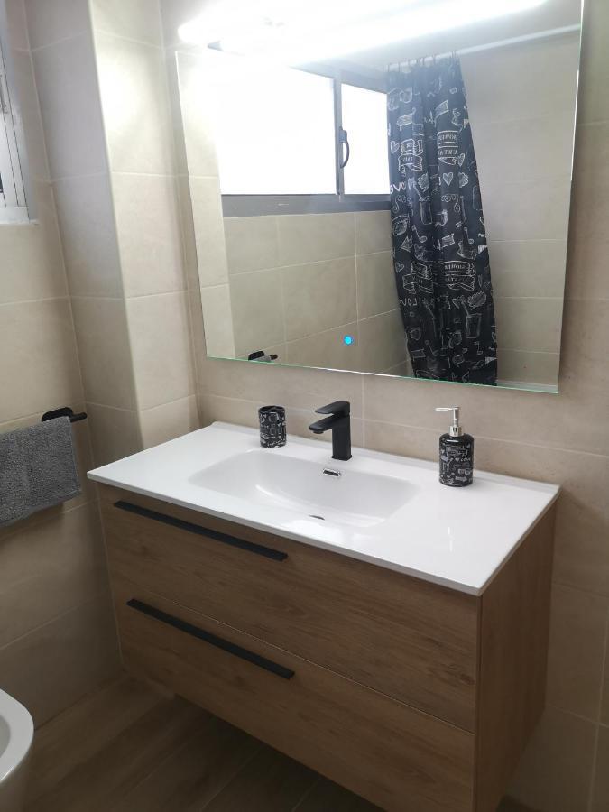 Hostal Mari En La Laguna, Alquiler Habitacion Privada En Hostal, 6 Habitaciones Cerca De La Universidad Y Aeropuerto Norte, 3 Banos Compartidos La Laguna  Exteriér fotografie