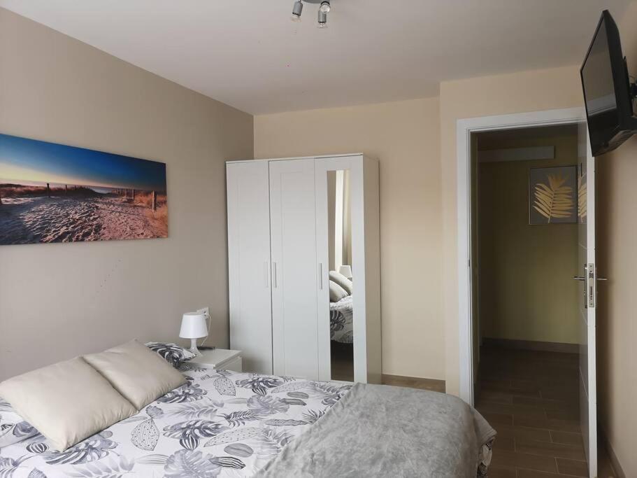 Hostal Mari En La Laguna, Alquiler Habitacion Privada En Hostal, 6 Habitaciones Cerca De La Universidad Y Aeropuerto Norte, 3 Banos Compartidos La Laguna  Exteriér fotografie