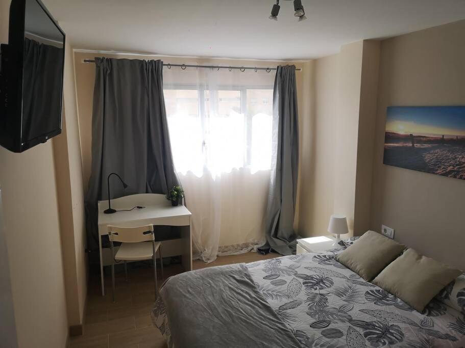 Hostal Mari En La Laguna, Alquiler Habitacion Privada En Hostal, 6 Habitaciones Cerca De La Universidad Y Aeropuerto Norte, 3 Banos Compartidos La Laguna  Exteriér fotografie