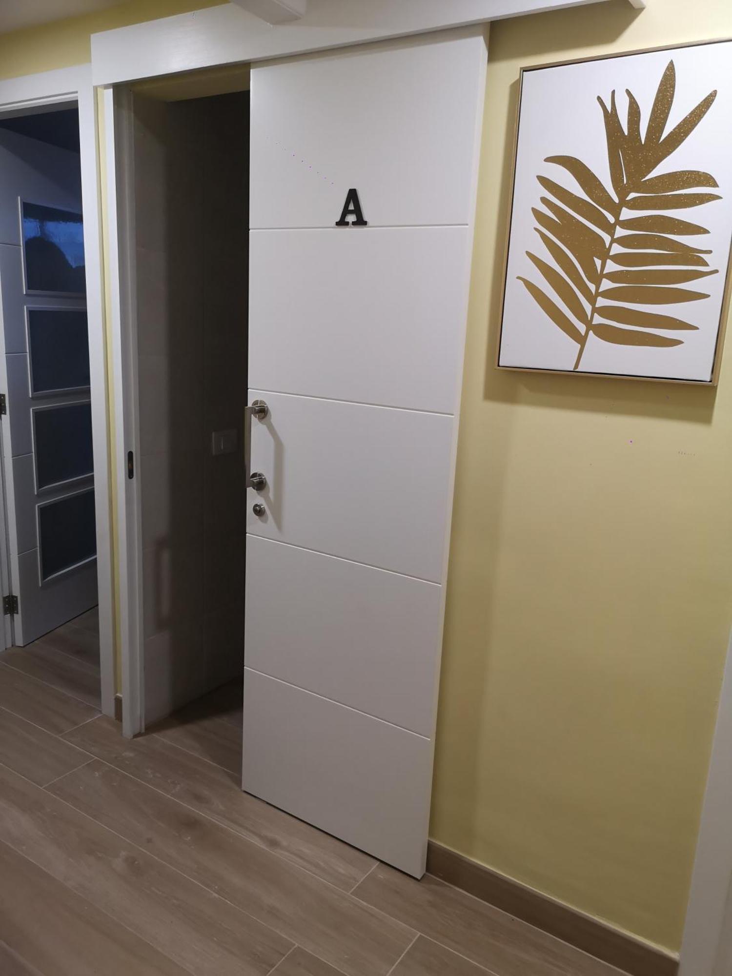 Hostal Mari En La Laguna, Alquiler Habitacion Privada En Hostal, 6 Habitaciones Cerca De La Universidad Y Aeropuerto Norte, 3 Banos Compartidos La Laguna  Exteriér fotografie