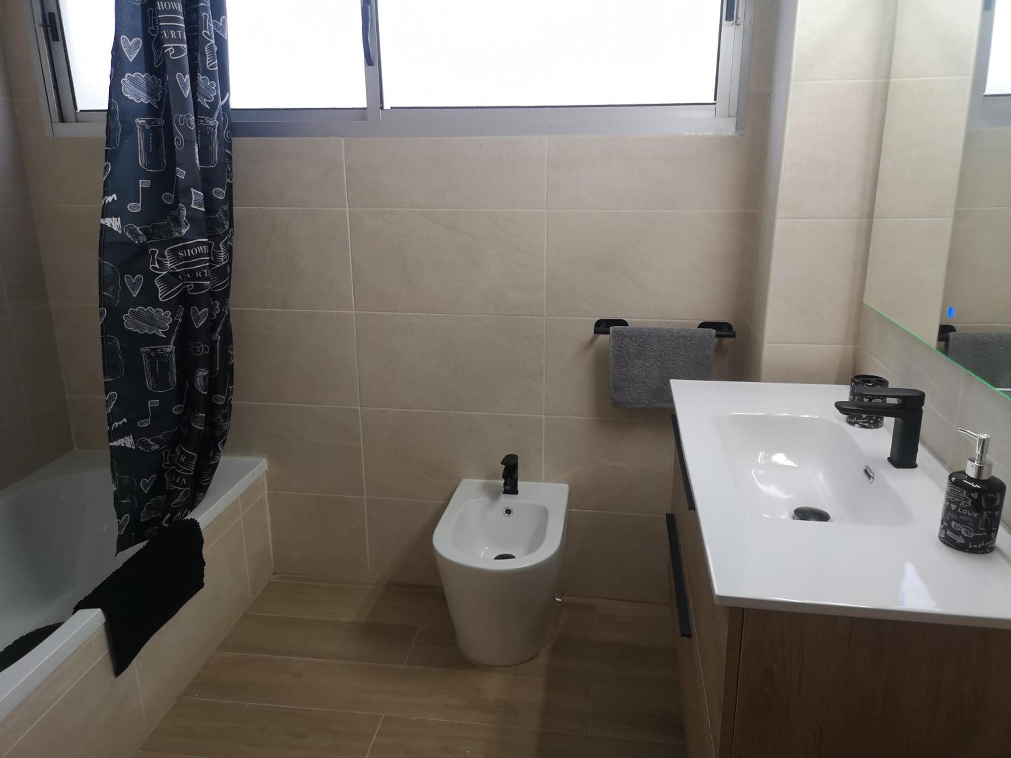 Hostal Mari En La Laguna, Alquiler Habitacion Privada En Hostal, 6 Habitaciones Cerca De La Universidad Y Aeropuerto Norte, 3 Banos Compartidos La Laguna  Exteriér fotografie